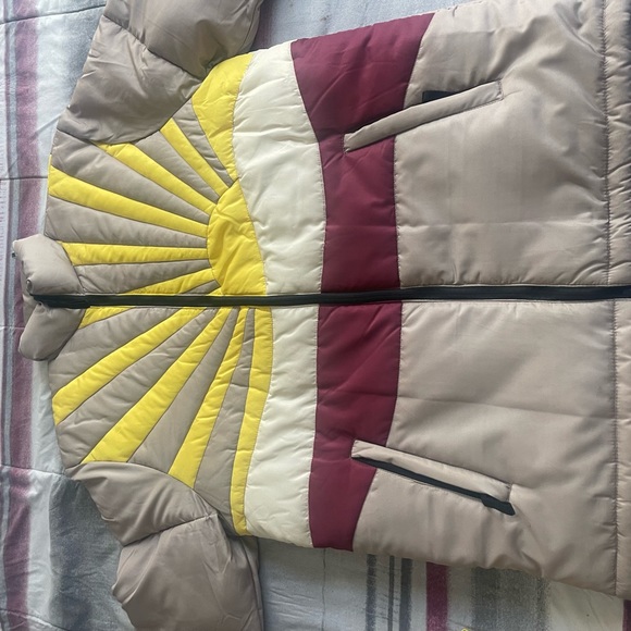WESC Landscape Puffer Jacket - Picture 2 of 6